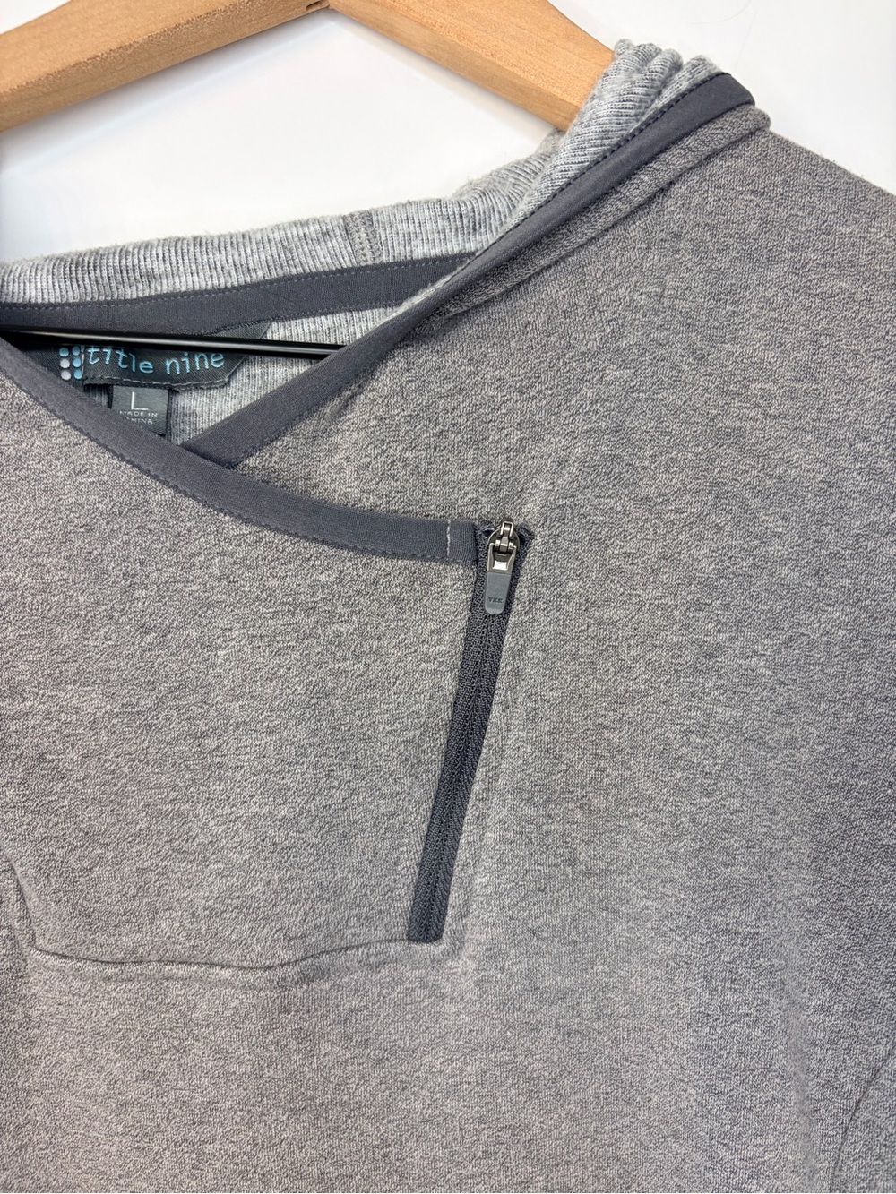 Title Nine Women’s Gray Hooded Mighty Tunic, Size Large - Picture 5 of 10